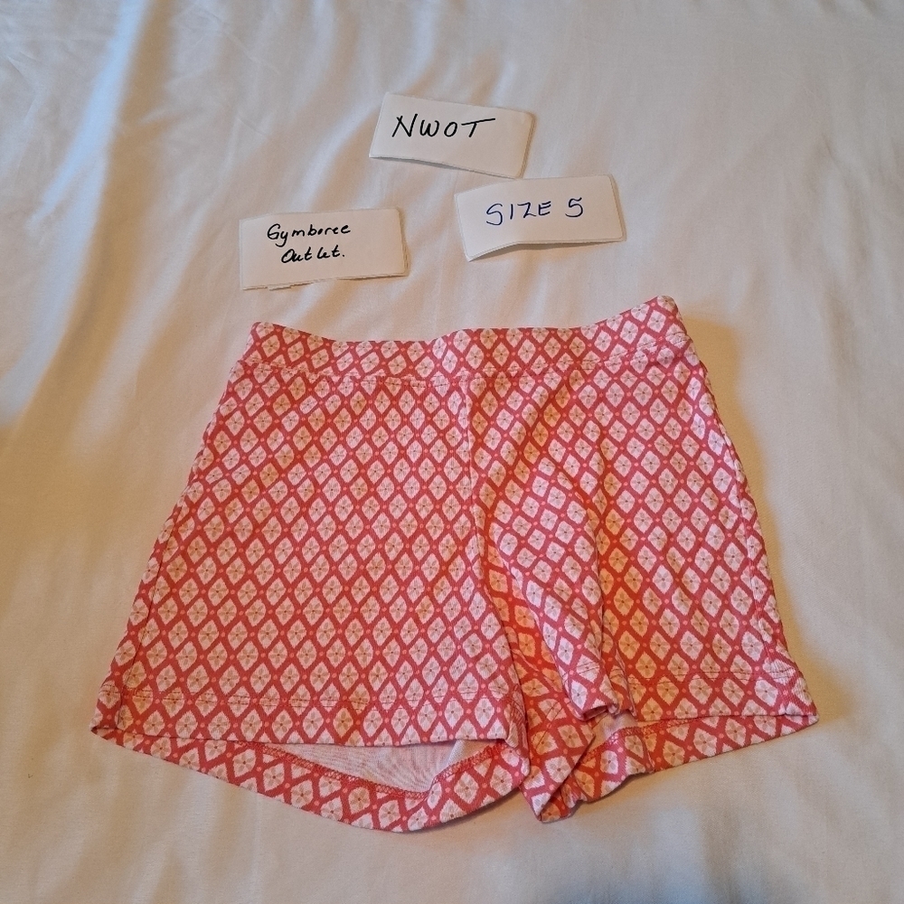 Gymboree girls size 5 outlet shorts, orange coral & white flower in diamond NWOT